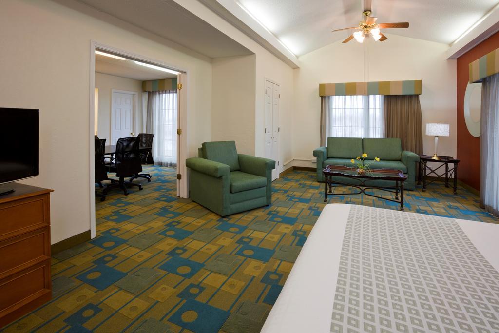 La Quinta Inn Chicago Oakbrook Terrace Eksteriør billede